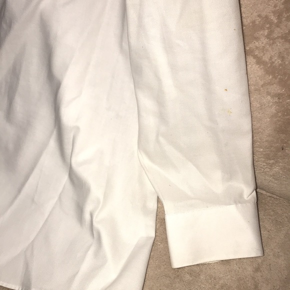 Van Heusen XL 17 32/33 wrinkle free white long sleeved button down stained - Picture 3 of 8